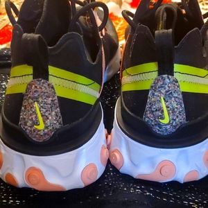 Women sneakers size 10.5